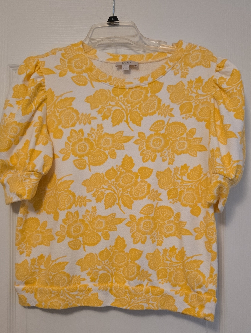 2/$20 LOFT Yellow Floral Puff-Sleeve TOP, MEDIUM